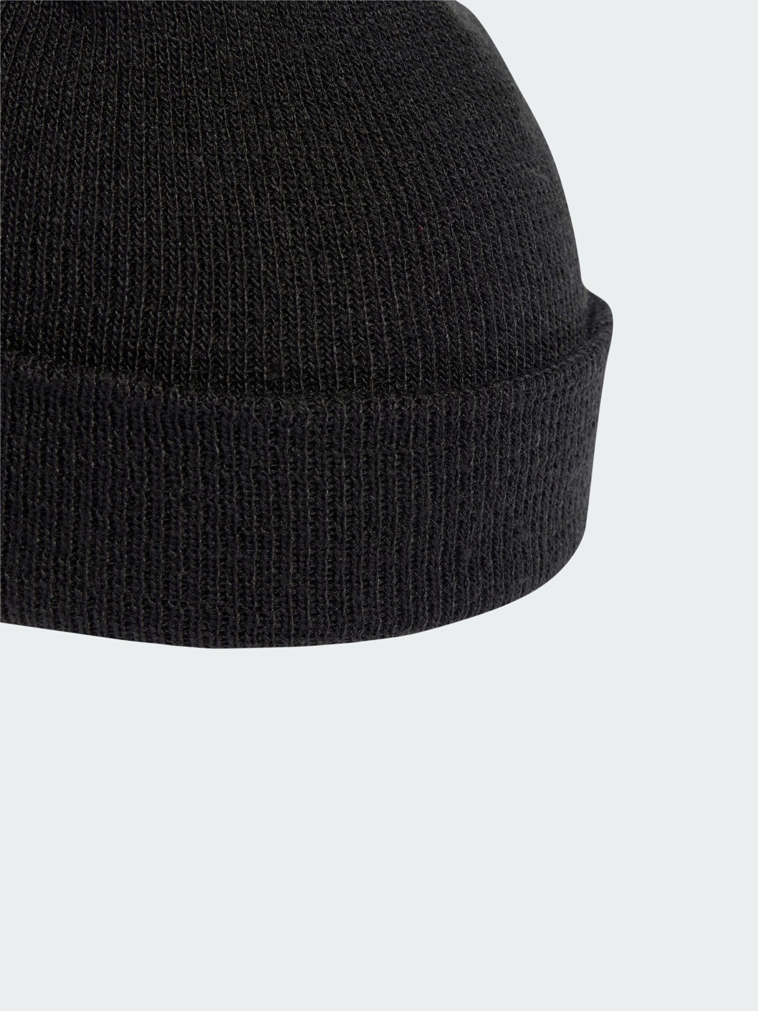 Шапка  Adidas TECH BEANIE черная JM3065 изображение 5