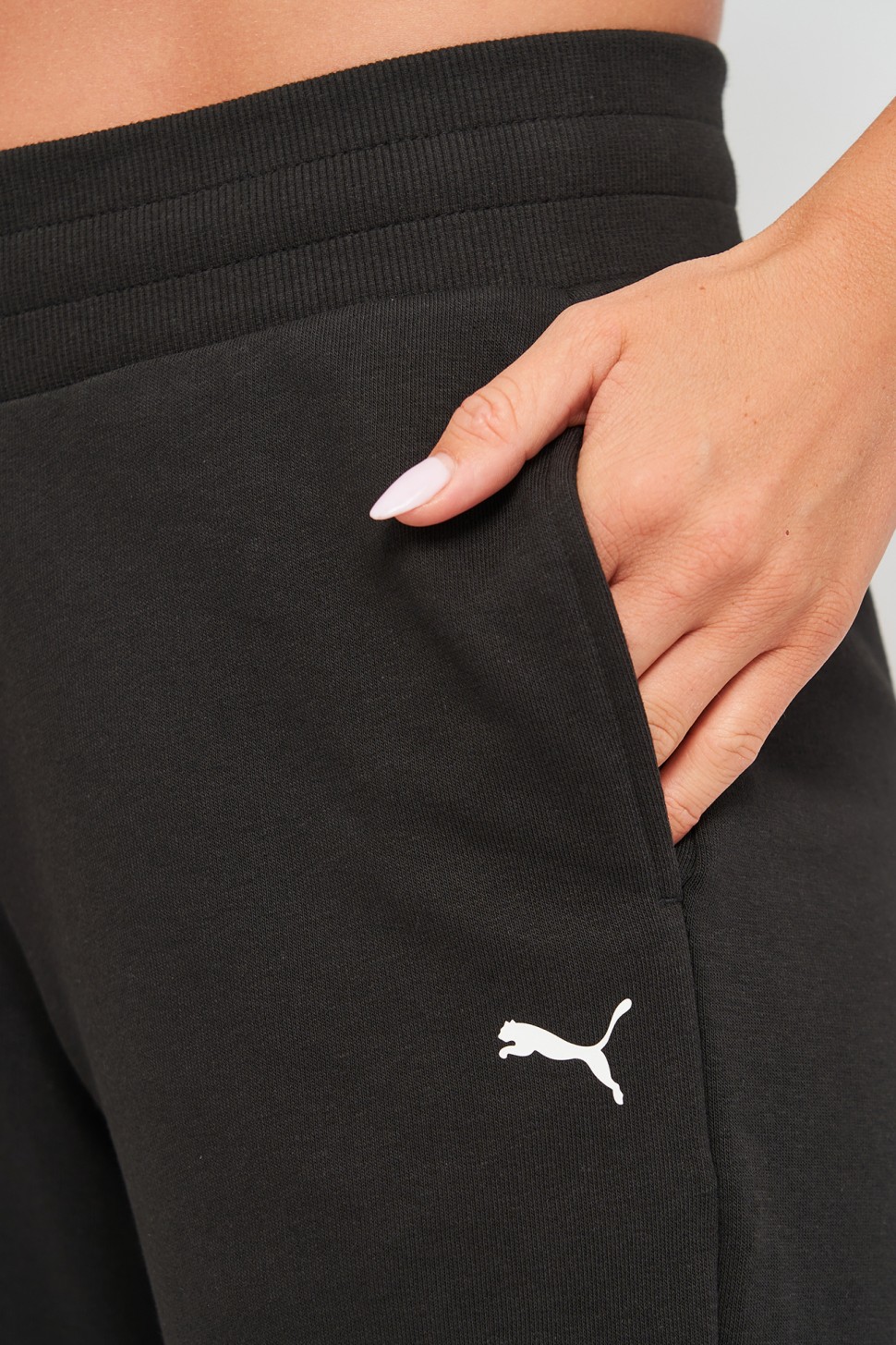 Штани жіночі Puma ESS Sweatpants чорні 58684251 — фото 4