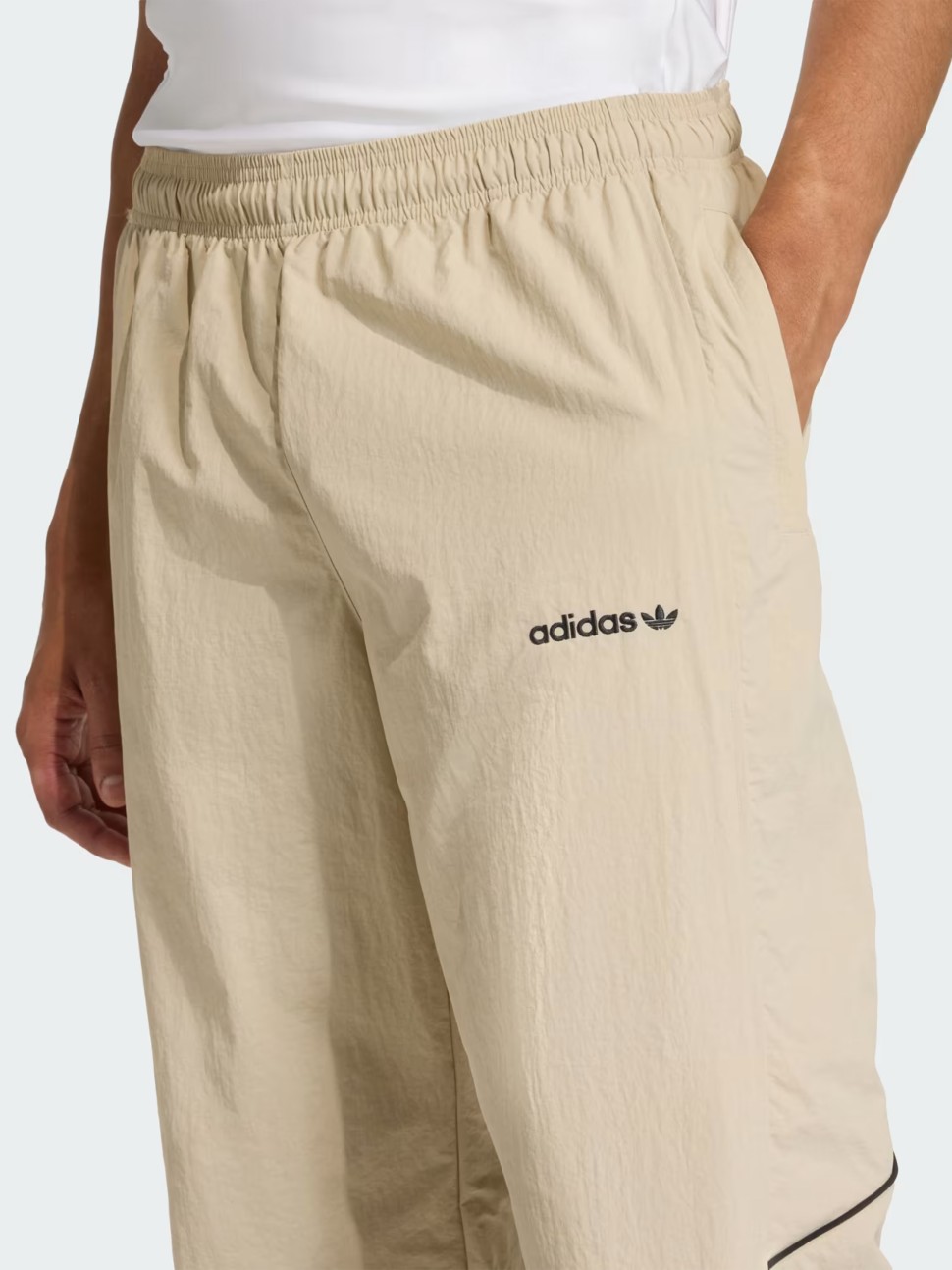 Брюки мужские Adidas TP бежевые KE0094 — фото 4 — Sport City Брюки мужские Adidas TP бежевые KE0094 — фото 4