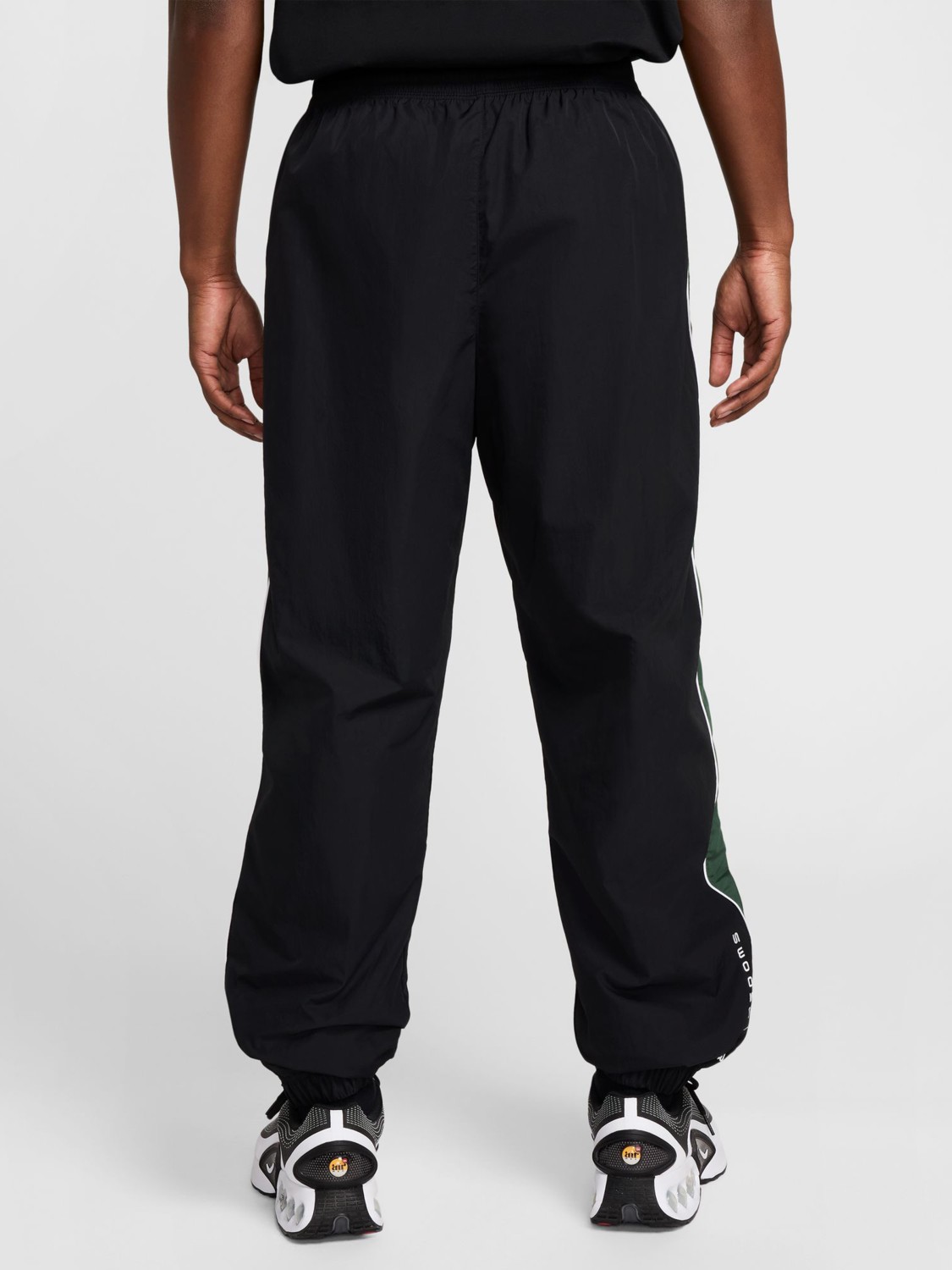 Штани чоловічі Nike M NSW SW AIR PANT WV чорні HM0170-011 изображение 3