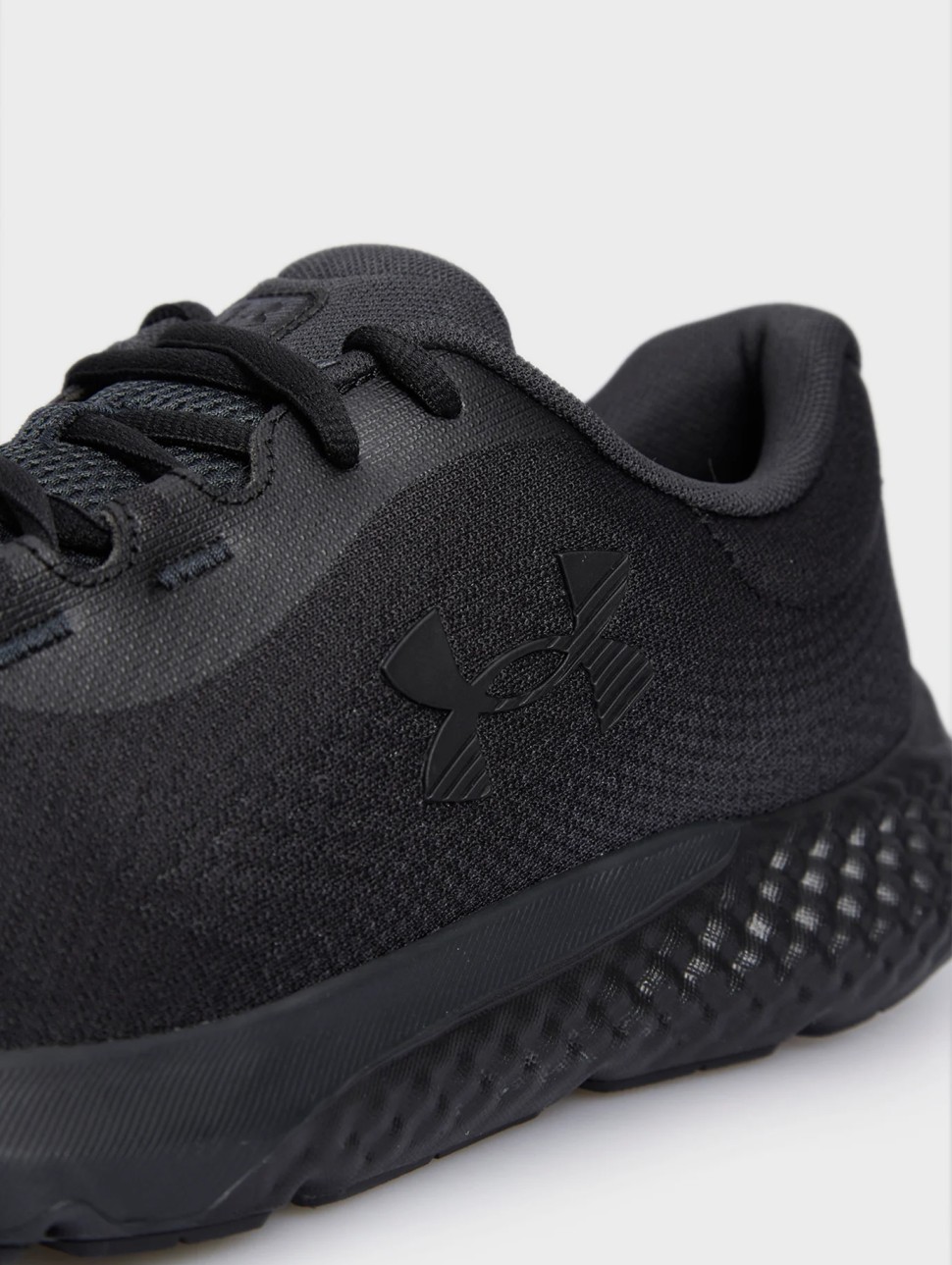 Кросівки чоловічі Under Armour UA Charged Rogue 4 чорні 3026998-002 — фото 3