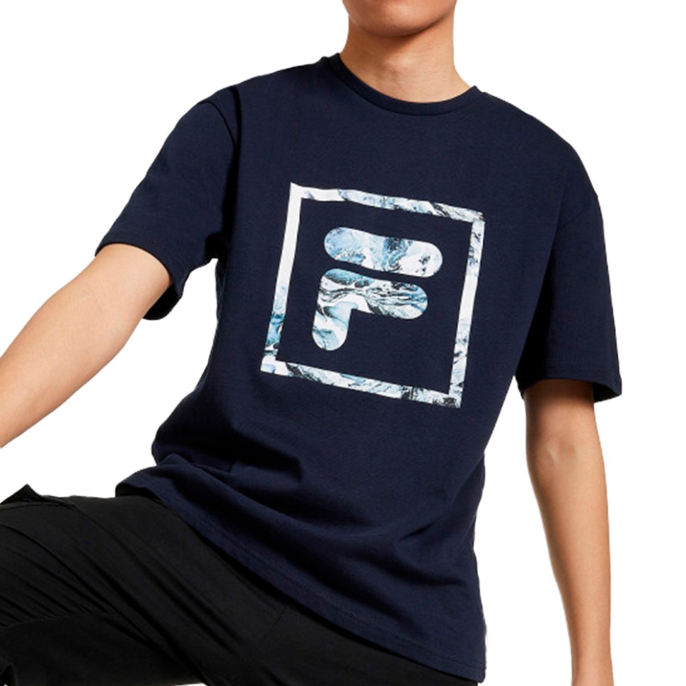 Футболка мужская FILA T-shirt синяя 107749-Z4 — Sport City Футболка мужская FILA T-shirt синяя 107749-Z4