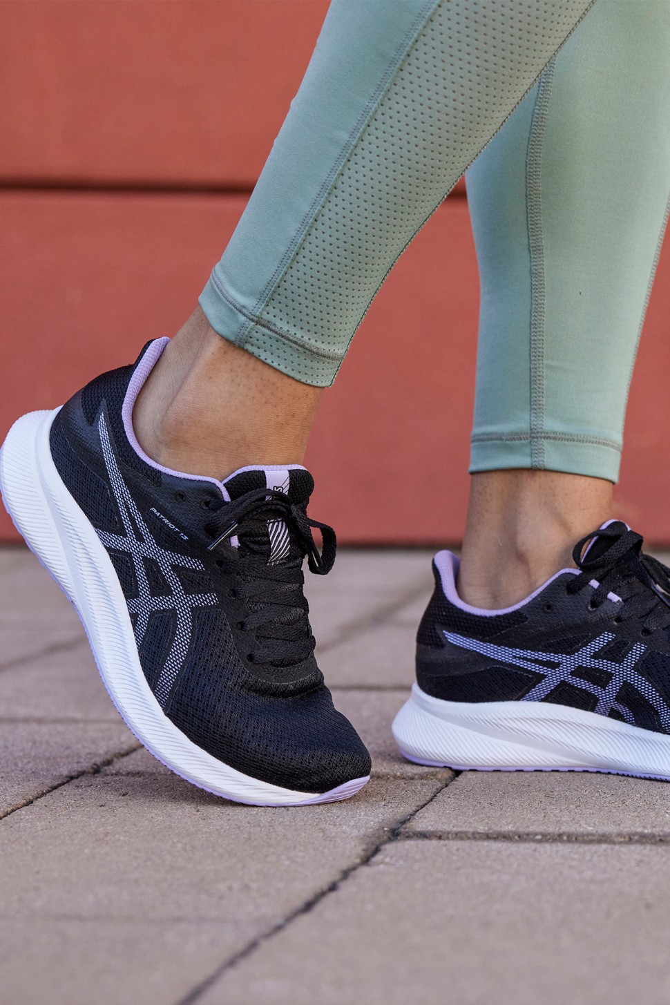 Кросівки жіночі Asics PATRIOT 13 чорні 1012B312-004 — фото 8