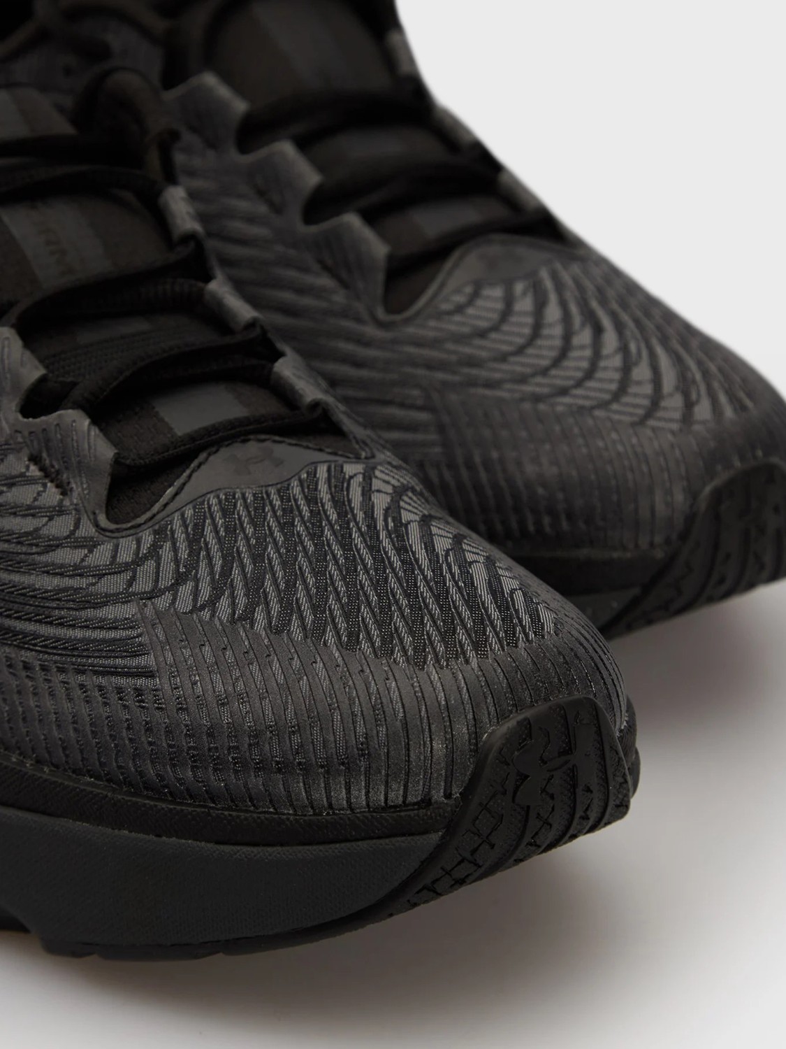 Кросівки чоловічі Under Armour UA U Infinite Pro Storm чорні 3027588-001 изображение 4