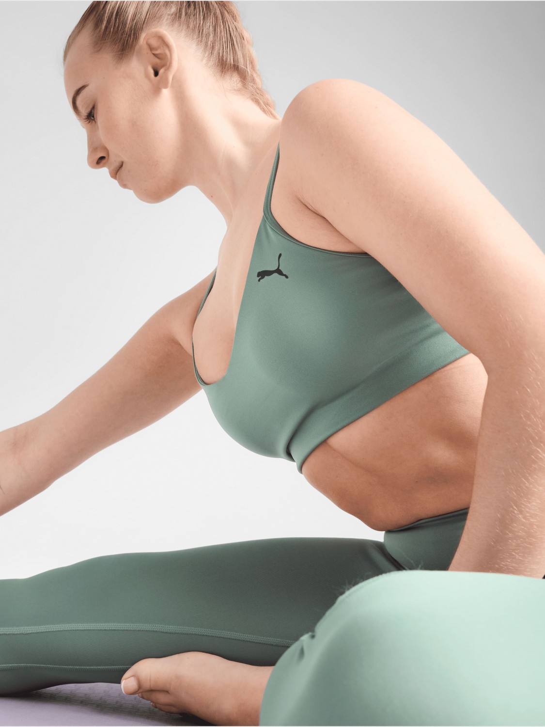 Бра женский Puma MOVE BRA зеленый 52686030 изображение 4