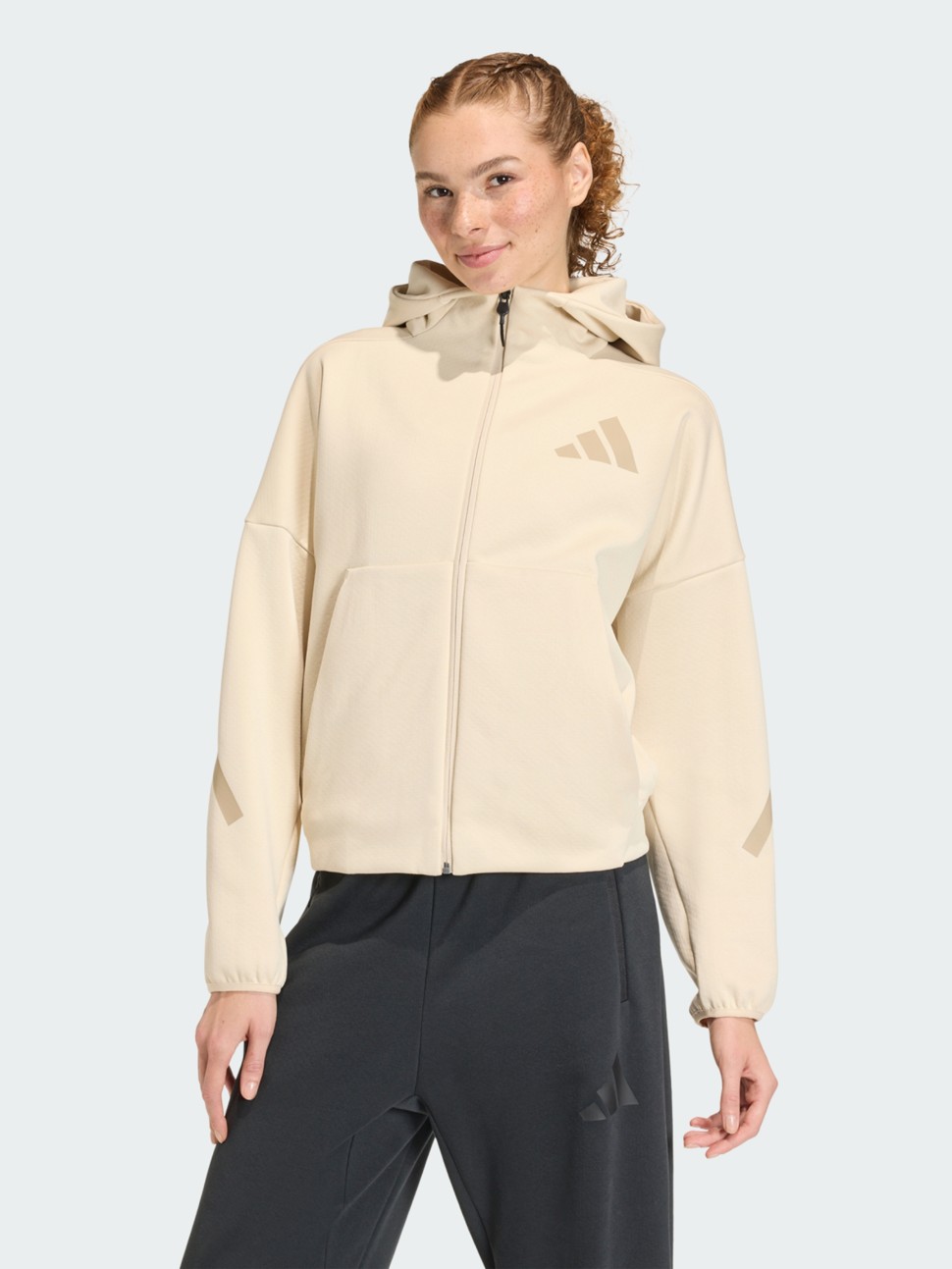 Толстовка женская Adidas W Z.N.E. FZ бежевая KE4746 — фото 2 — Sport City Толстовка женская Adidas W Z.N.E. FZ бежевая KE4746 — фото 2