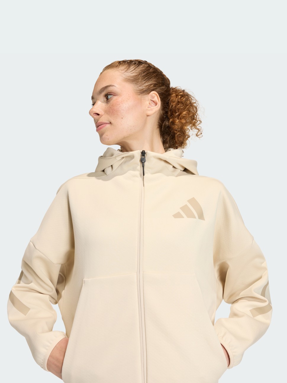 Толстовка женская Adidas W Z.N.E. FZ бежевая KE4746 — фото 4 — Sport City Толстовка женская Adidas W Z.N.E. FZ бежевая KE4746 — фото 4