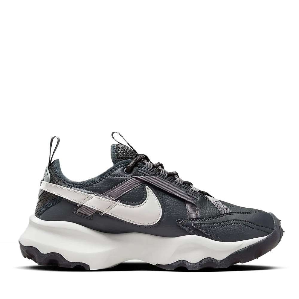 Кроссовки женские Nike W NIKE TC 7900 черные DD9682-001