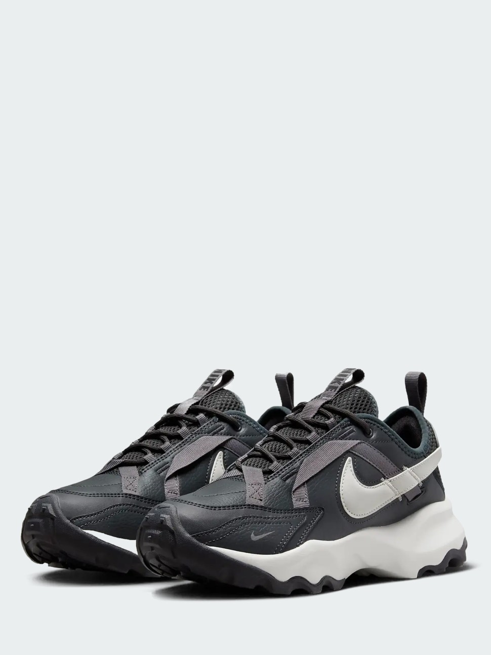 Кросівки жіночі Nike W NIKE TC 7900 чорні DD9682-001 — фото 3
