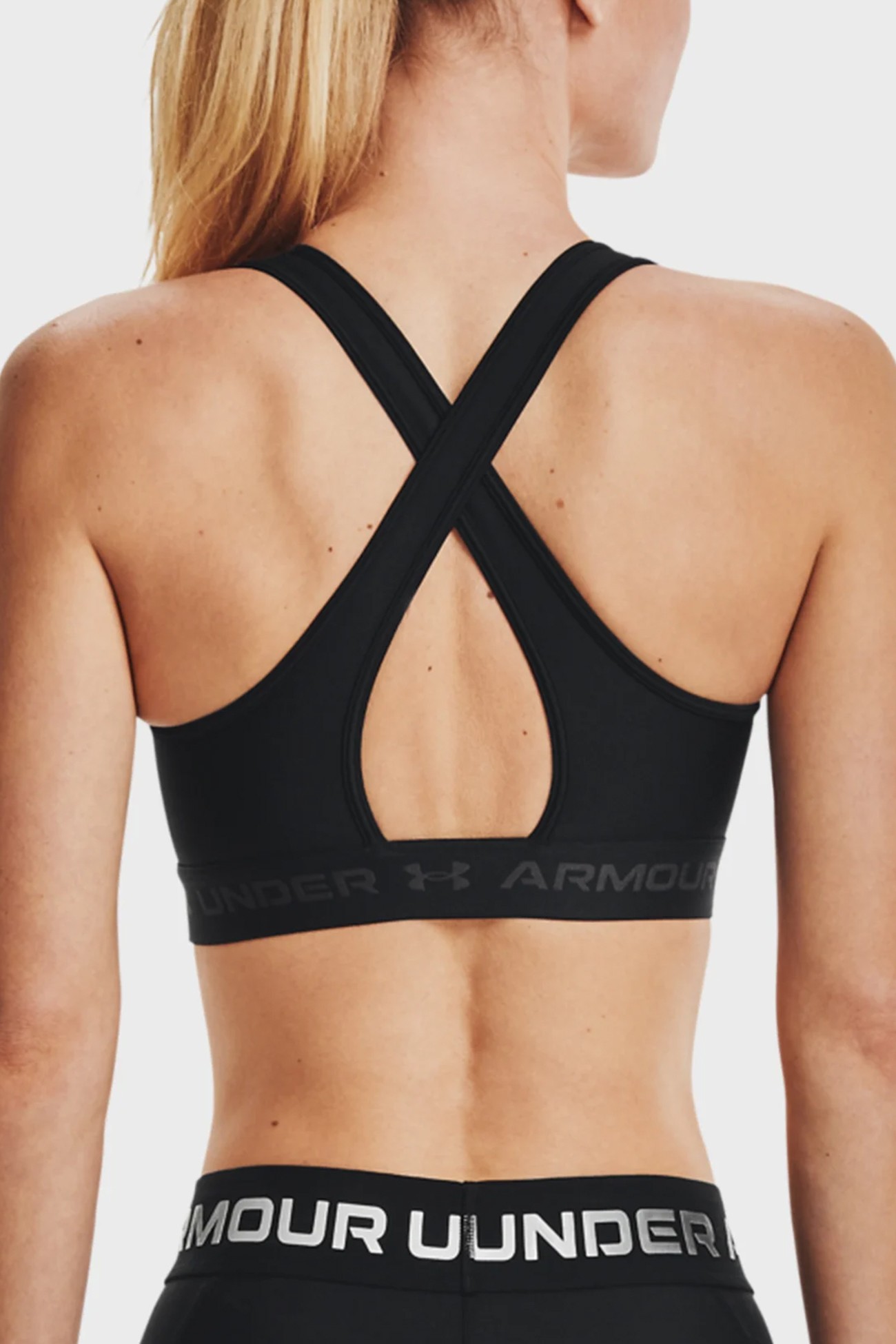 Бра женское Under Armour UA Crossback Mid Bra черное 1361034-001 изображение 3