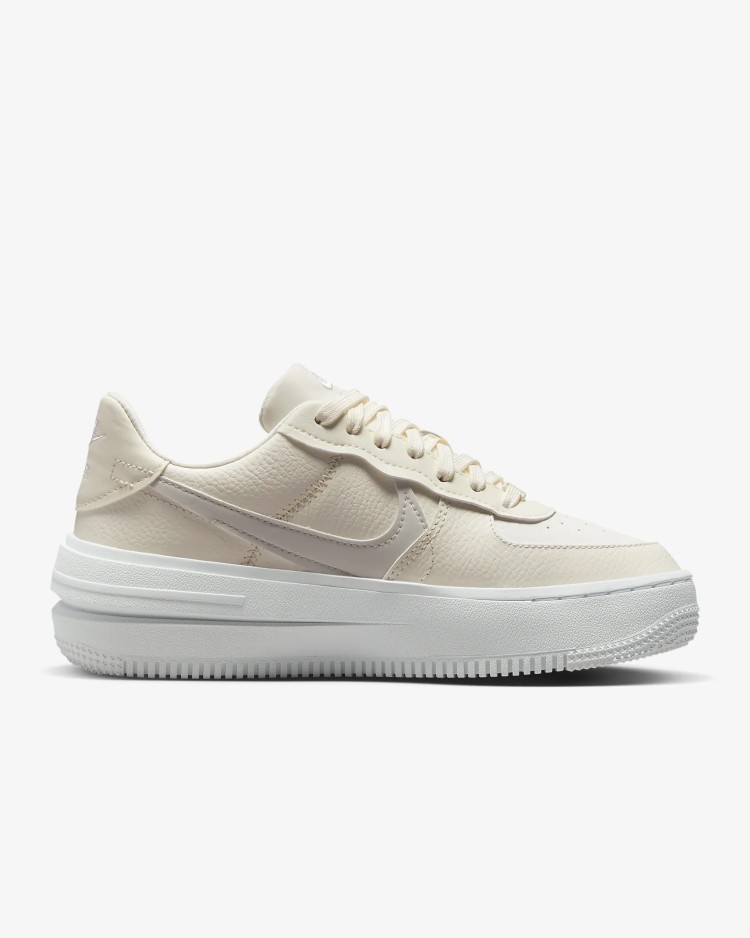 Кроссовки женские Nike W AF1 PLT.AF.ORM бежевые DJ9946-107 изображение 3