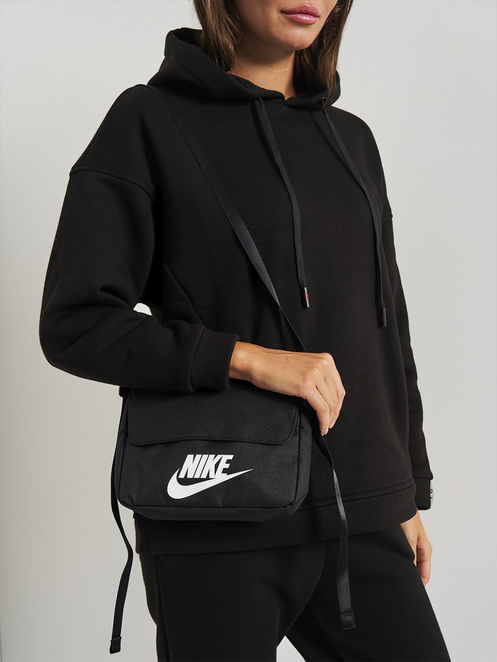 Сумка Nike W NSW FUTURA 365 CROSSBODY чорна CW9300-010 — фото 5