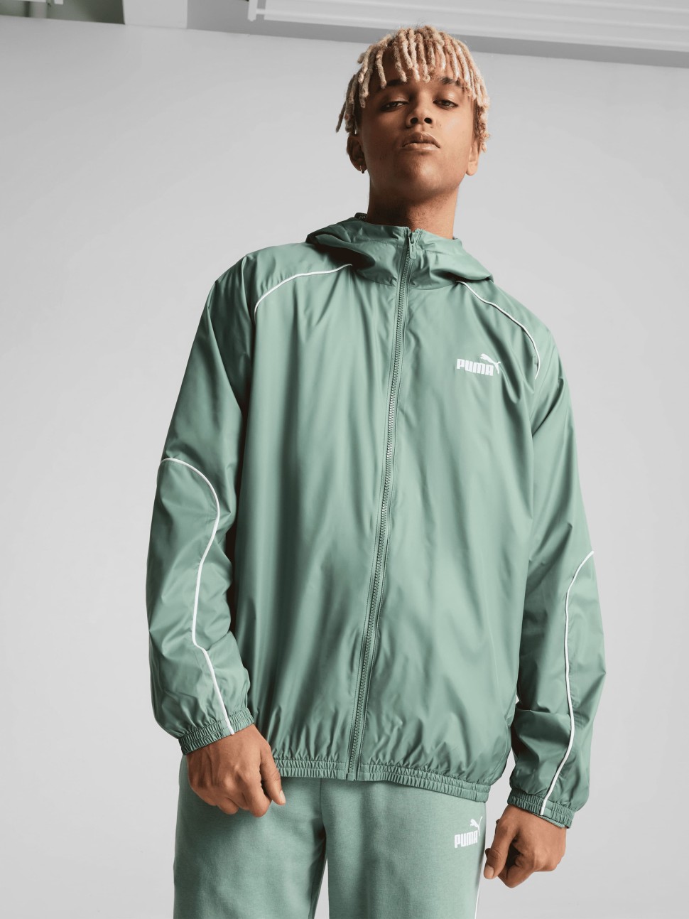 Вітрівка чоловіча Puma PUMA SPORT Windbreaker зелена 62990430 — фото 2