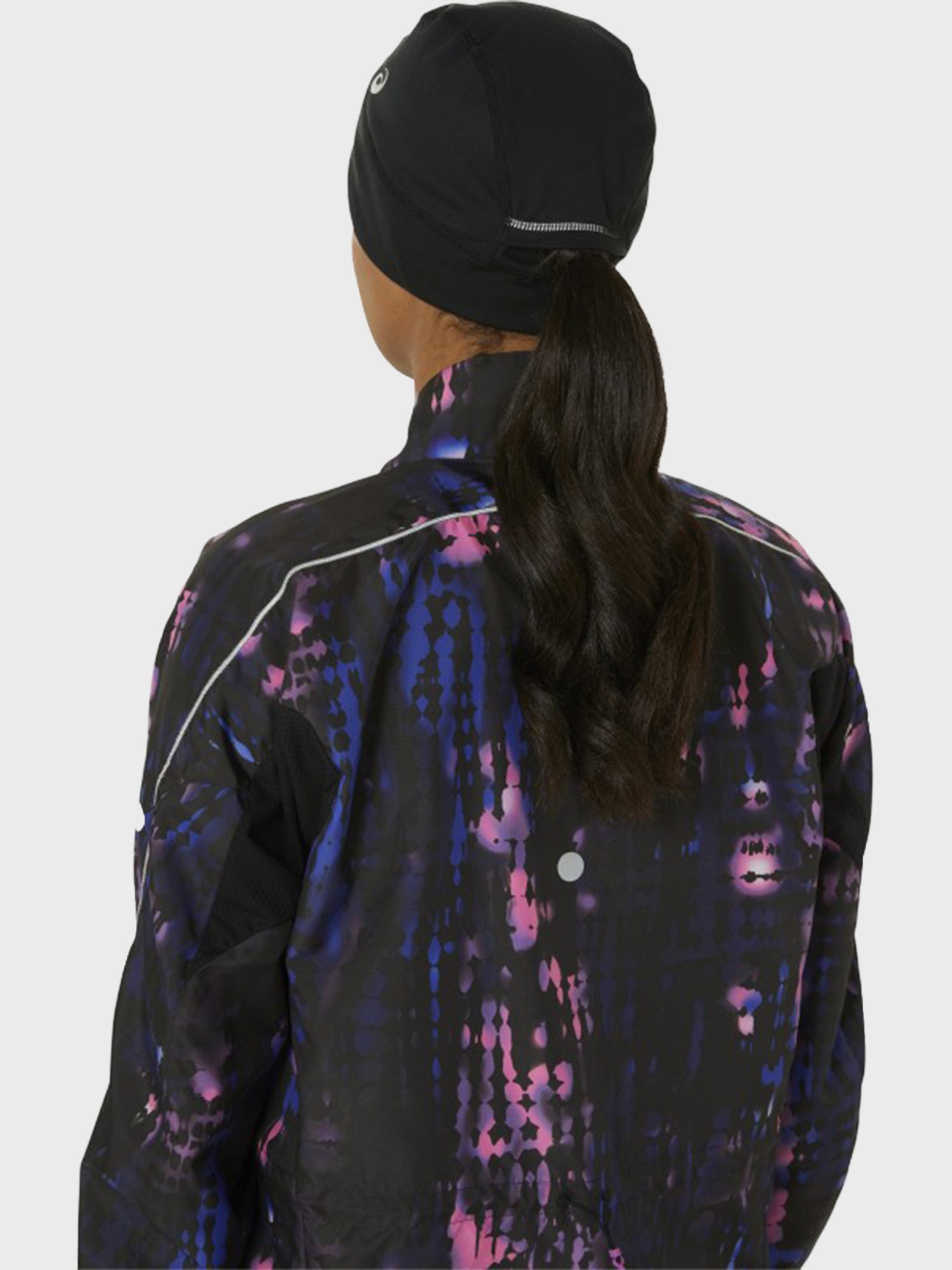 Шапка  Asics WINTER RUN BEANIE черная 3013A900-001 изображение 7