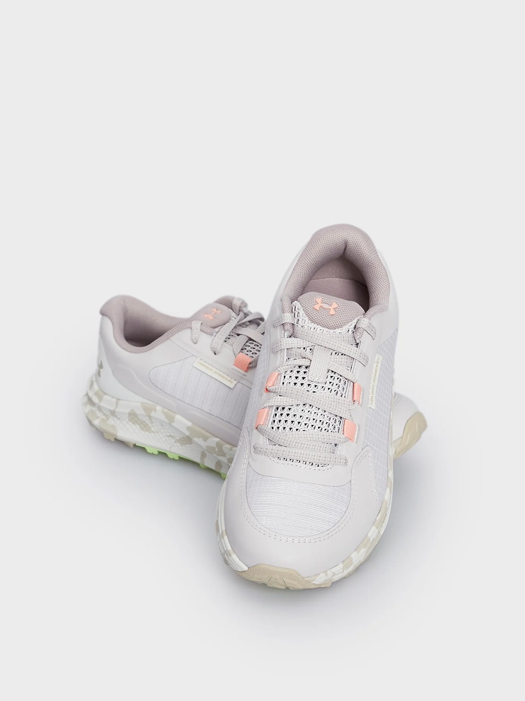 Кроссовки женские Under Armour UA W Charged Bandit TR 3 серые 3028405-102 изображение 3