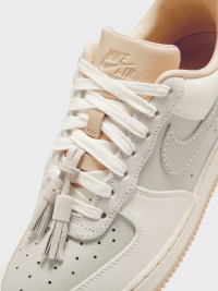 Кросівки жіночі Nike WMNS AIR FORCE 1 07 молочні HV1813-001 изображение 7