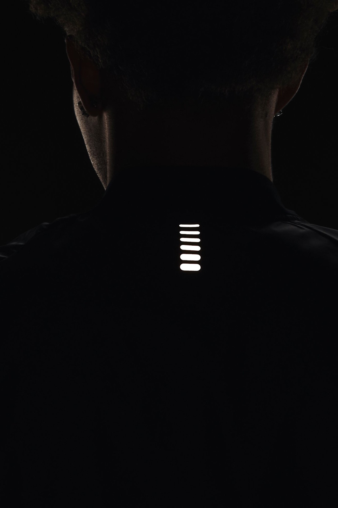 Жилет мужской Under Armour UA STRM INS RUN VEST черный 1380870-001 изображение 5