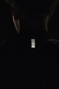 Жилетка чоловіча Under Armour UA STRM INS RUN VEST чорна 1380870-001 изображение 5