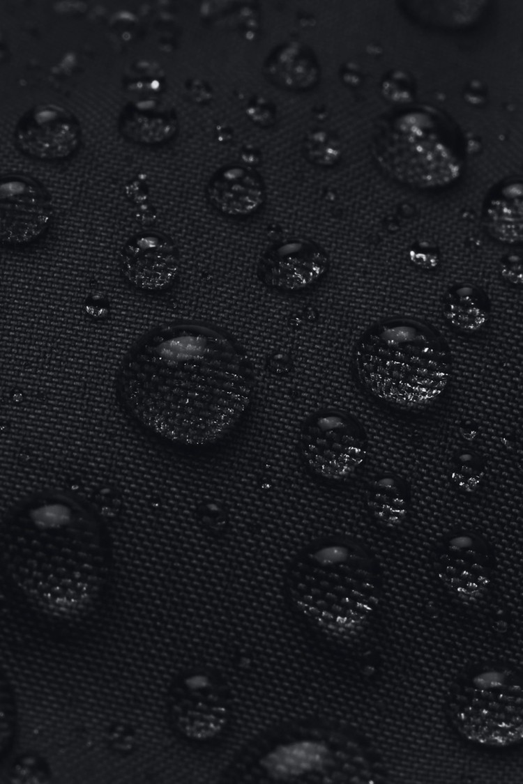 Жилетка чоловіча Under Armour UA STRM INS RUN VEST чорна 1380870-001 изображение 6