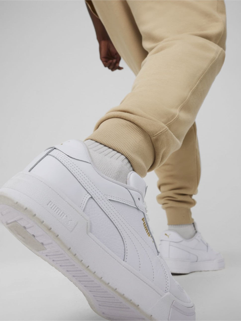 Штани чоловічі Puma SQUAD Sweatpants TR cl бежеві 67897283 — фото 5
