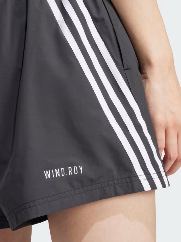 Шорти жіночі Adidas W FI 3S WVN SHO чорні IP1568 — фото 6