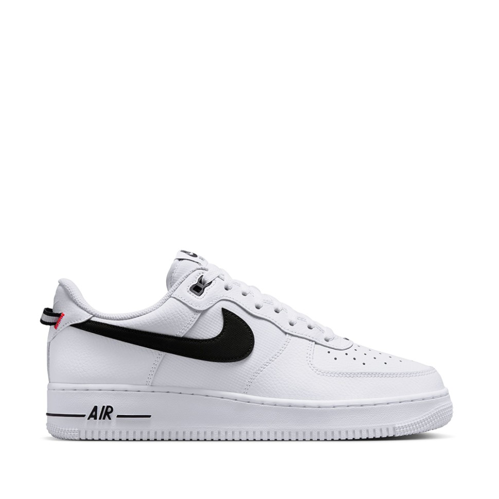 Кроссовки мужские Nike NIKE AIR FORCE 1 07 LV8 белые HV9509-100 изображение 1
