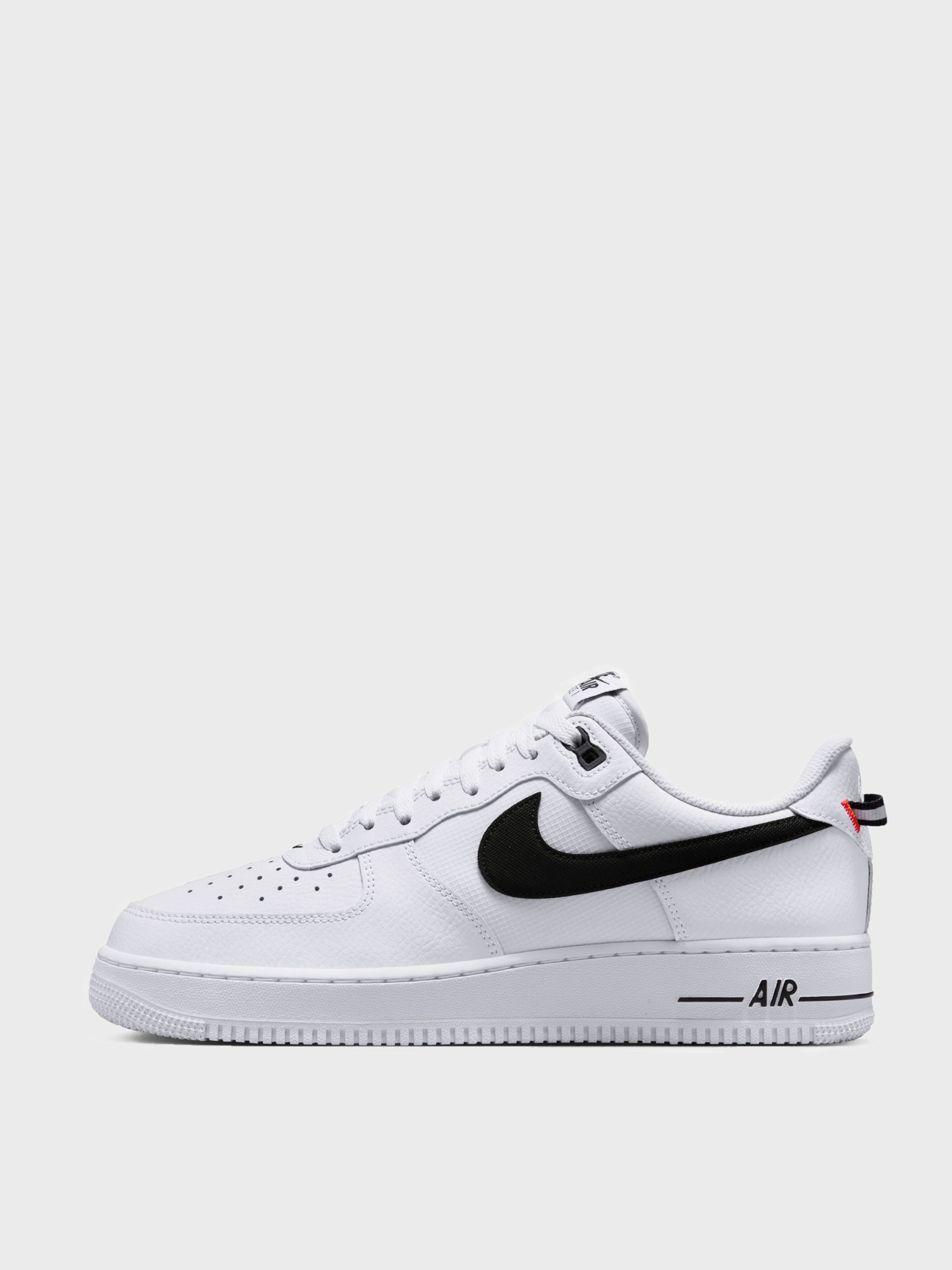Кроссовки мужские Nike NIKE AIR FORCE 1 07 LV8 белые HV9509-100 изображение 6