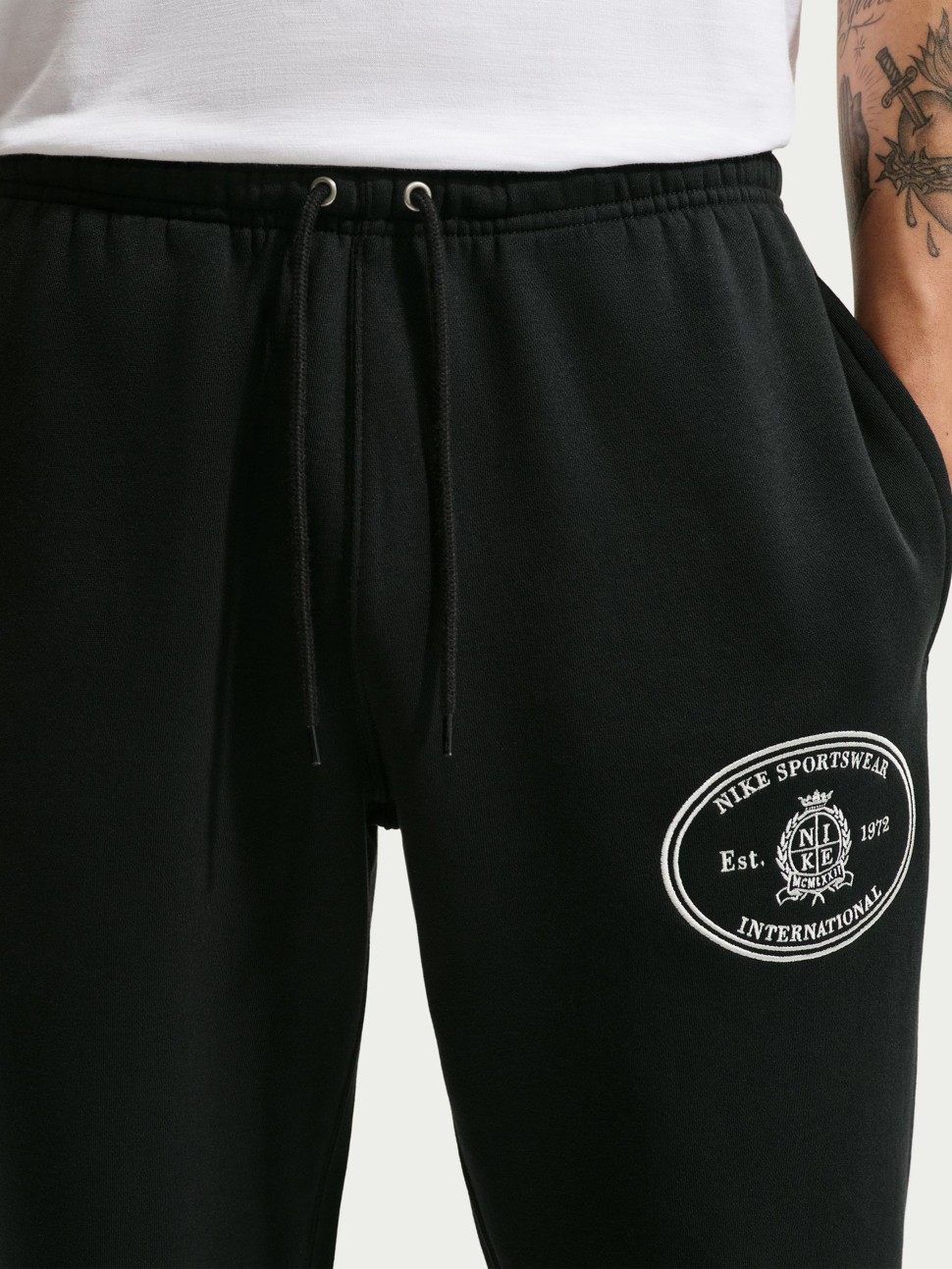 Брюки мужские Nike M NK CLUB BB OH PANT NCC черные IM5831-010 — фото 4